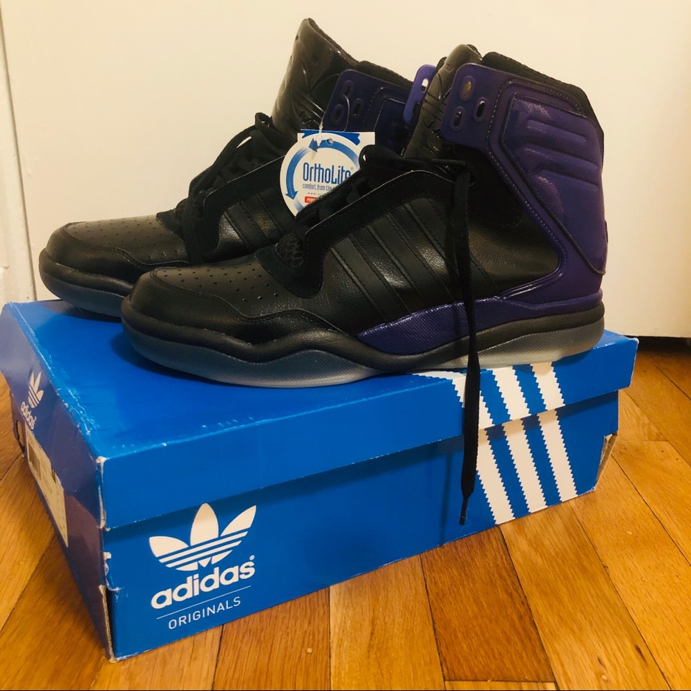 BNIB sz 11 Men’s adidas Tech Street Mid in black